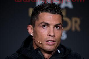 2018梅西内马尔c罗广告(梅西c罗内马尔颁奖合照)