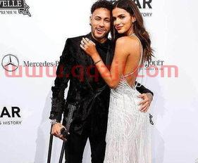 内马尔现女友布鲁娜与梅西(内马尔女朋友布鲁娜发型)