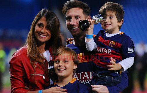 梅西内马尔情侣头像动漫(梅西内马尔合影壁纸)