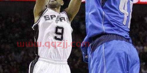现役nba球员和乔丹（乔丹和谁一起入选名人堂）