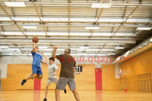 篮球教练教打全场(篮球教练教打全场怎么打)