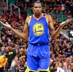 杜兰特在勇士和库里合照(勇士杜兰特和库里谁厉害)