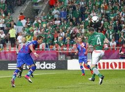 2012欧洲杯瑞典进球（2004年欧洲杯丹麦瑞典） 第1张