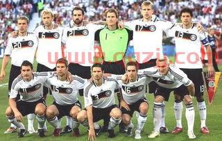 德国足球队年龄（德国足球队年龄要求） 第1张